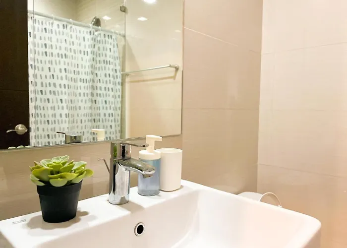 Prime 1br In The Heart Of Bgc #upt12j Holiday home *