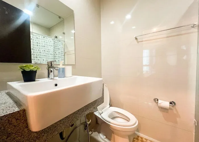 Holiday home Prime 1br In The Heart Of Bgc #upt12j Manila