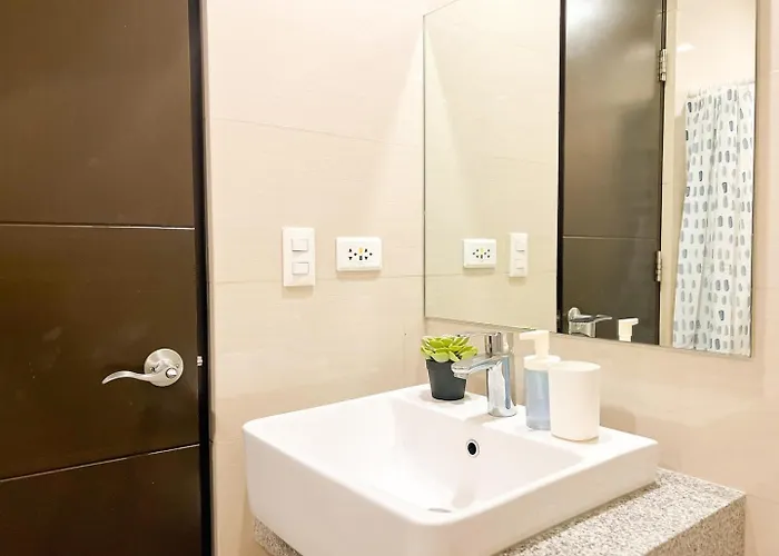 Holiday home Prime 1br In The Heart Of Bgc #upt12j Manila