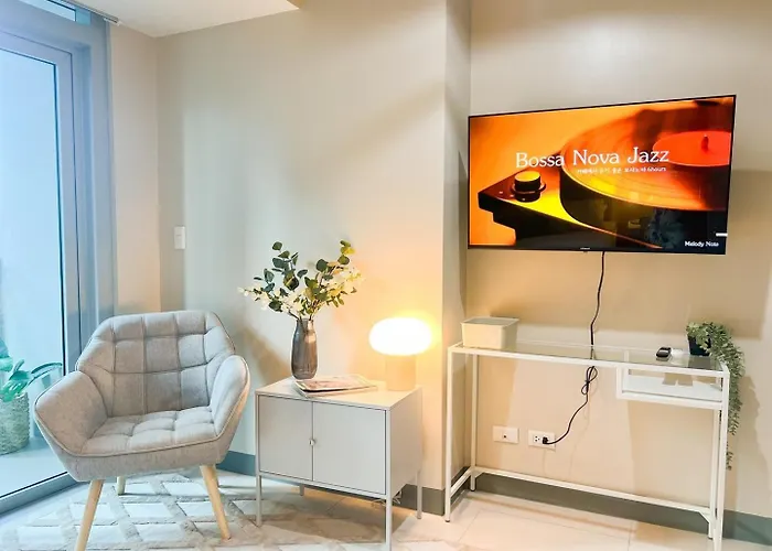 Prime 1br In The Heart Of Bgc #upt12j Holiday home